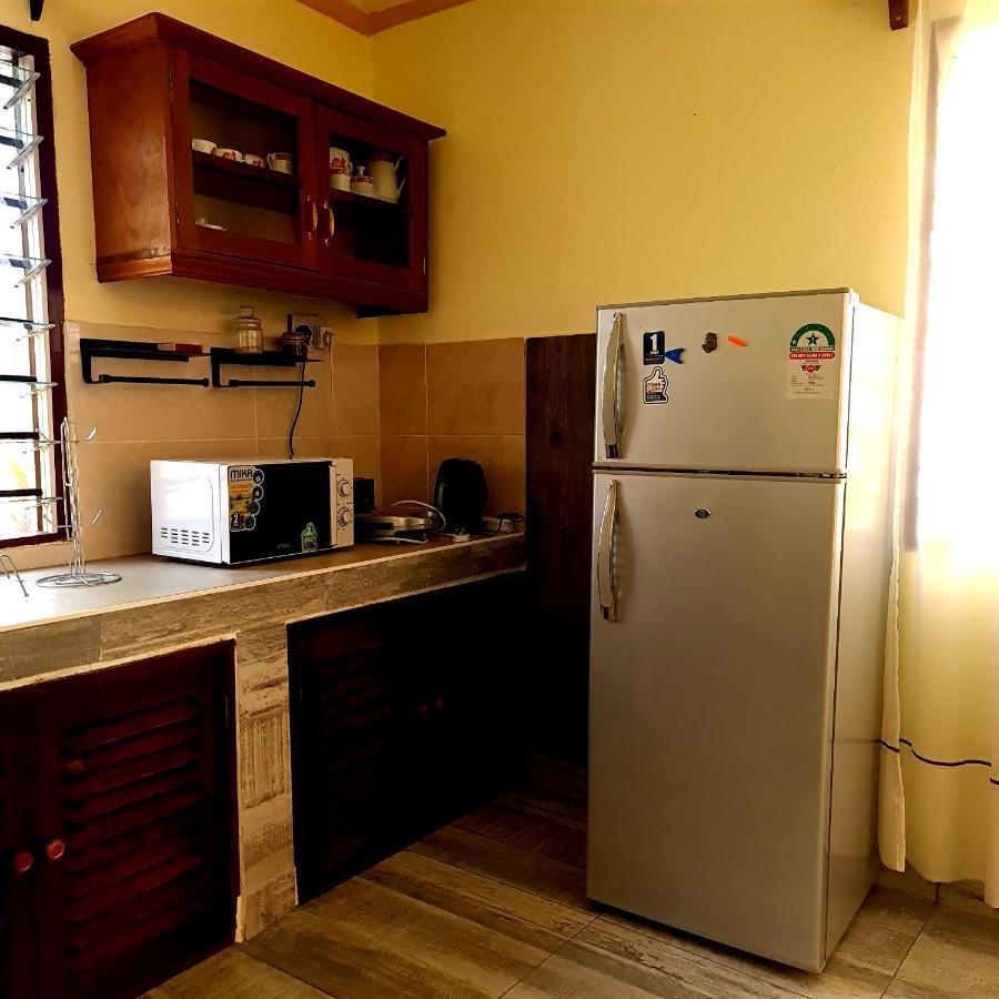Apartmenthaus Salama Villen In Diani 迪亚尼海滩 外观 照片